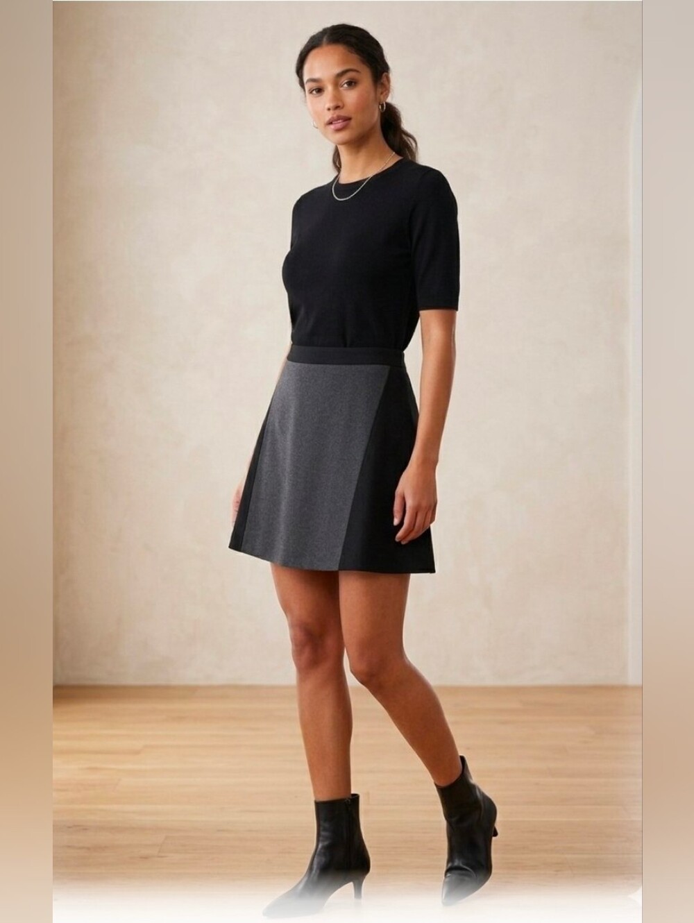 NWT T Tahari Gray Black Colorblock Flare Lined Mini Skirt Size 4